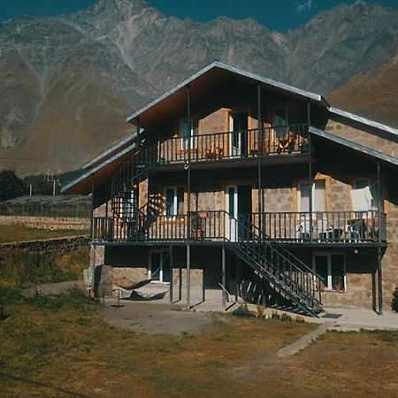 Hotel Dari Степанцмінда Екстер'єр фото